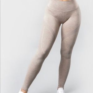 SOLD Alphalete Aero Leggings Nude S